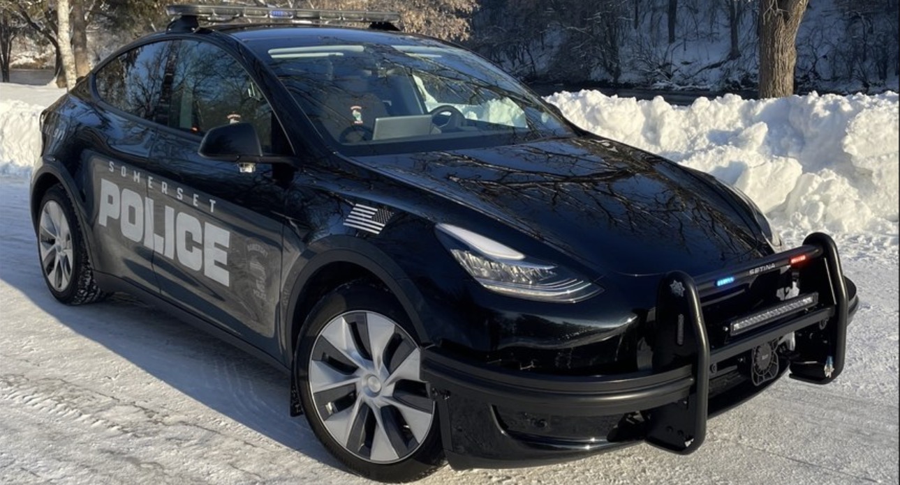 Police chief explains how Tesla Model Y patrol car will save them $80,000 |  Electrek