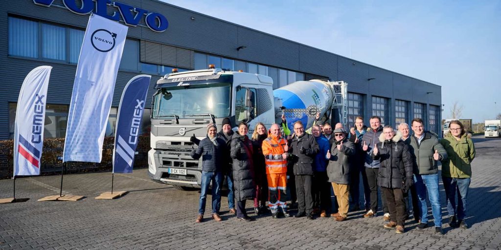 Volvo-electric-concrete-truck-2