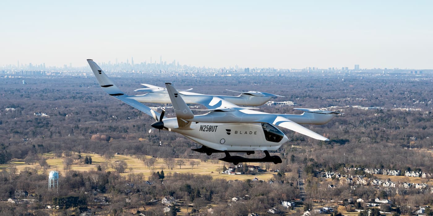 photo of First electric air taxi takes flight around New York City image