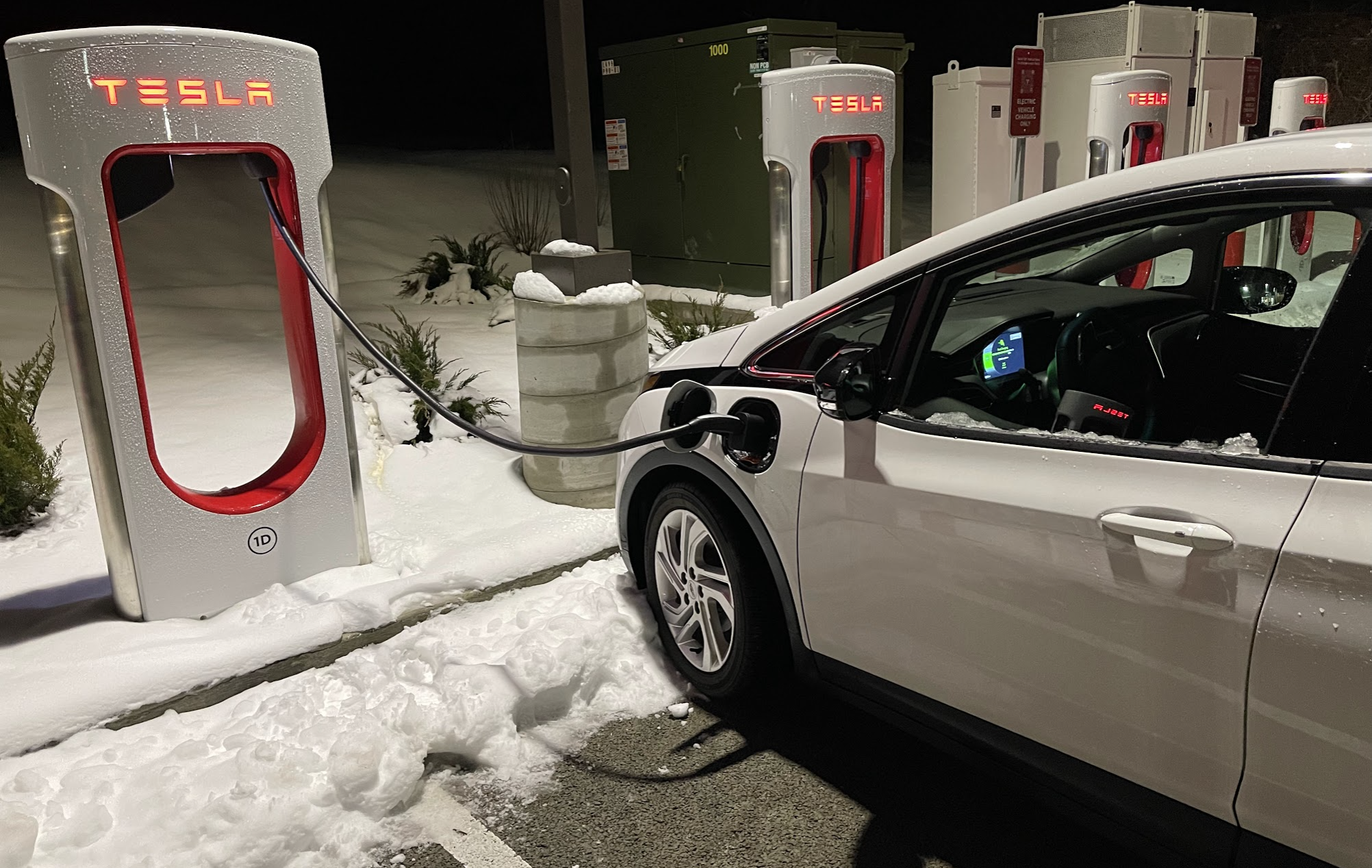 We Plugged a Ford, a Hyundai, and a VW into Tesla's Magic Dock  Superchargers. Only Two Vehicles Charged.