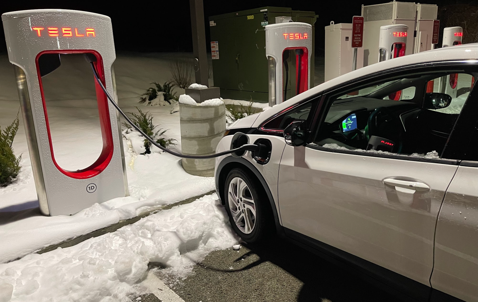 World first! Charging a Chevy Bolt EV on a Tesla Supercharger using