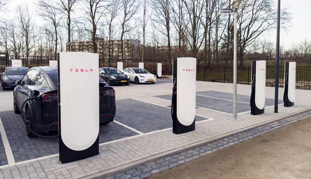 Héroe Tesla Supercharger v4