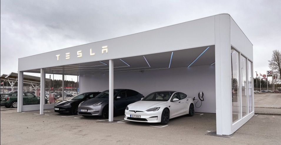 Tesla expands its digital gross sales presence with distant check drives