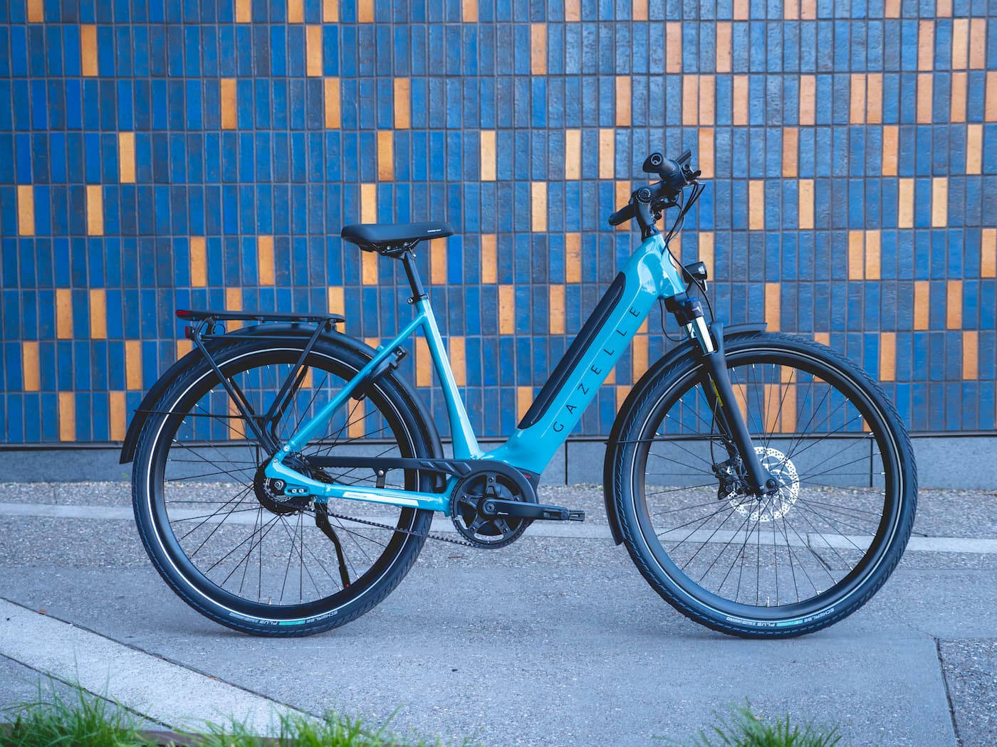 Gazelle s famous Dutch electric bikes updated for North America