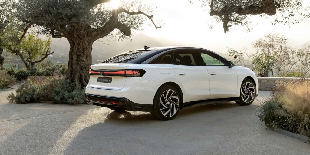 VW-ID.7-electric-sedan-4