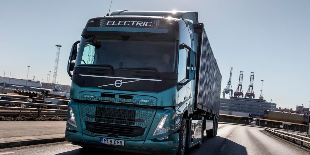 Volvo-Trucks-largest-electric-order