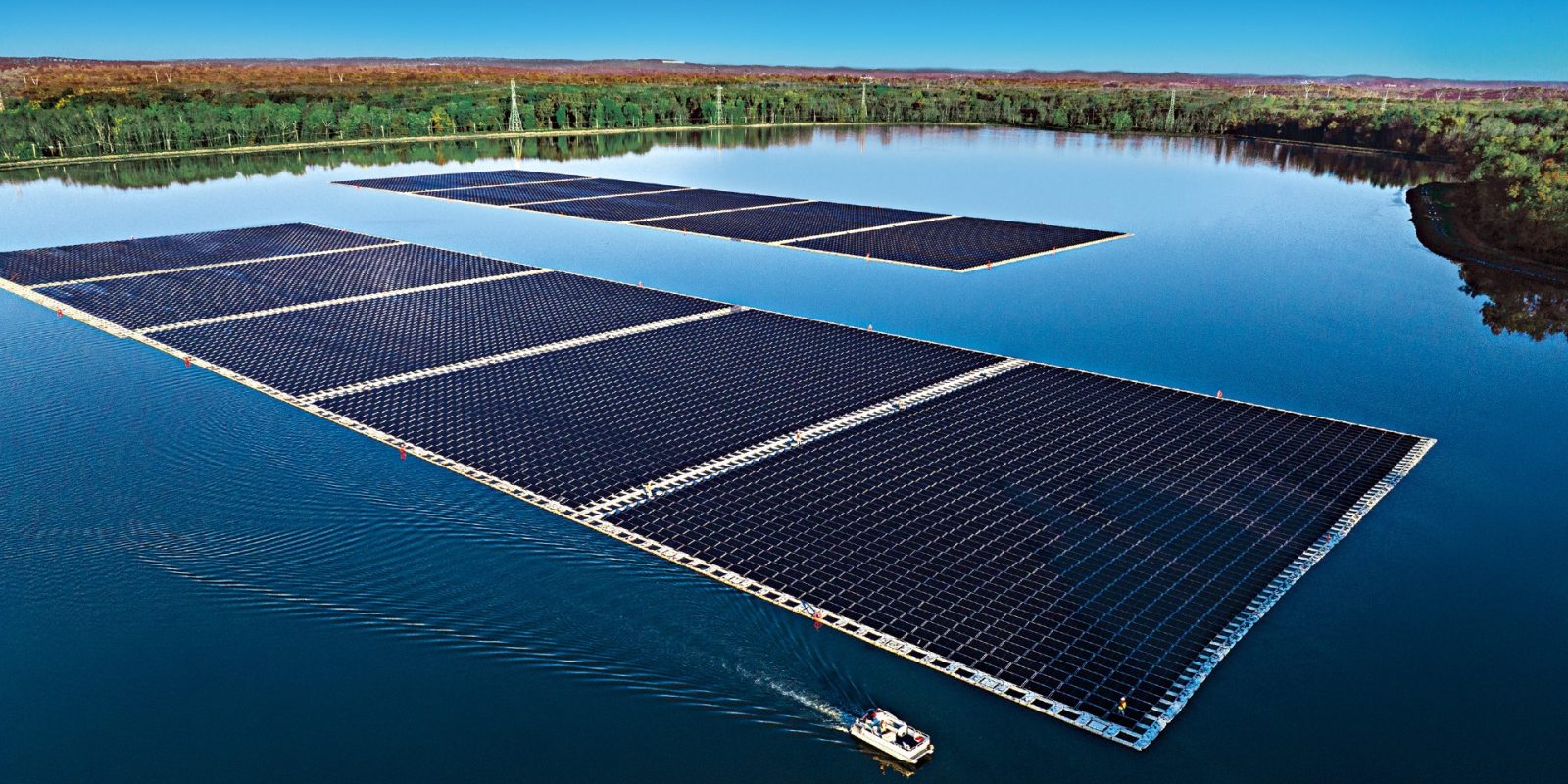 La granja solar flotante más grande de América del Norte está oficialmente en línea