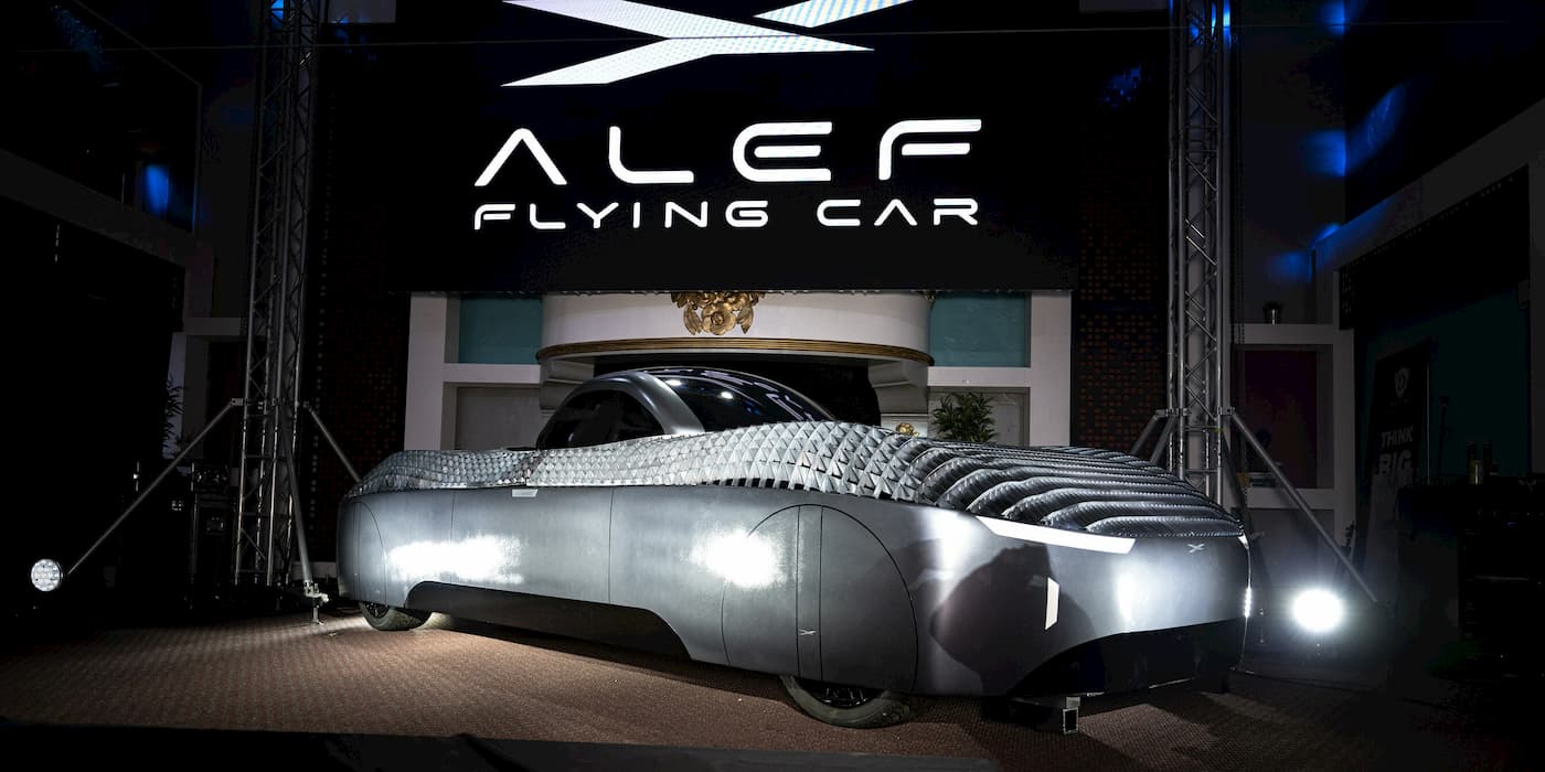 World’s first flying electric car headed for US dealerships