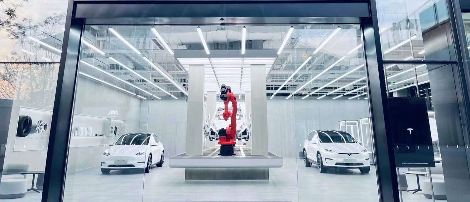 Tesla Giga Laboratory hero - Auto Recent