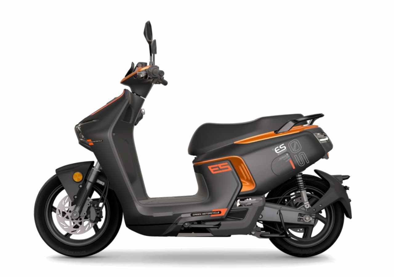 CSC ES5 launched as 53 mph seated electric scooter in the US