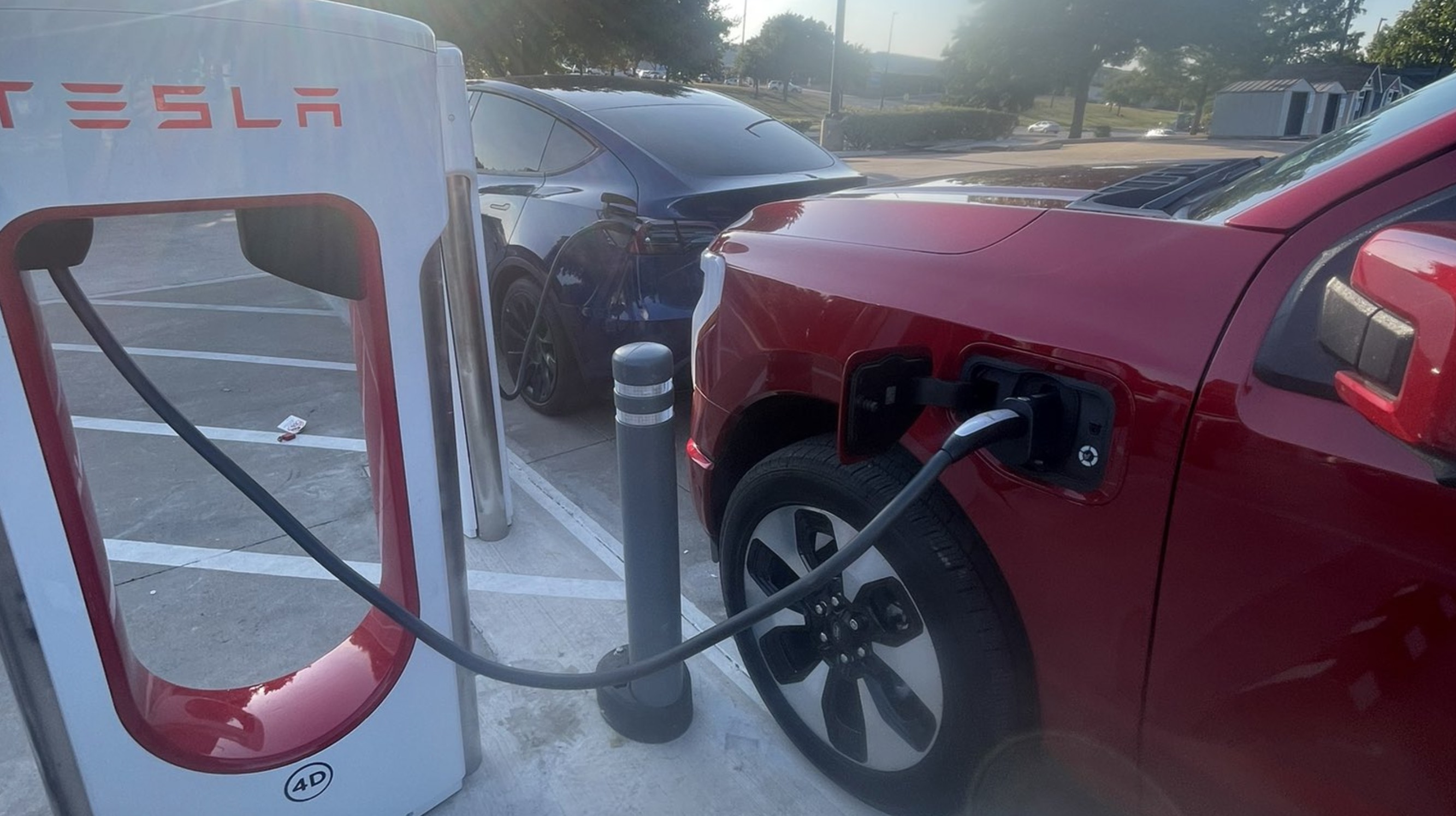 Tesla restarts deploying Magic Dock adapters at Superchargers in