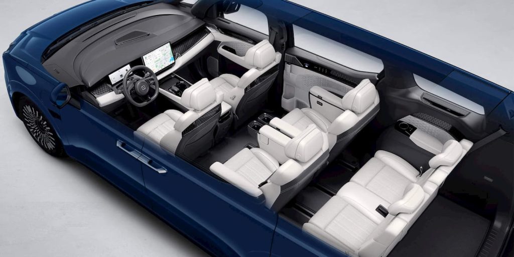 Volvo-first-electric-minivan