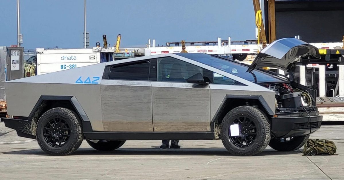 Elon Musk sagt, dass Tesla einen 'Performance Cybertruck' hat