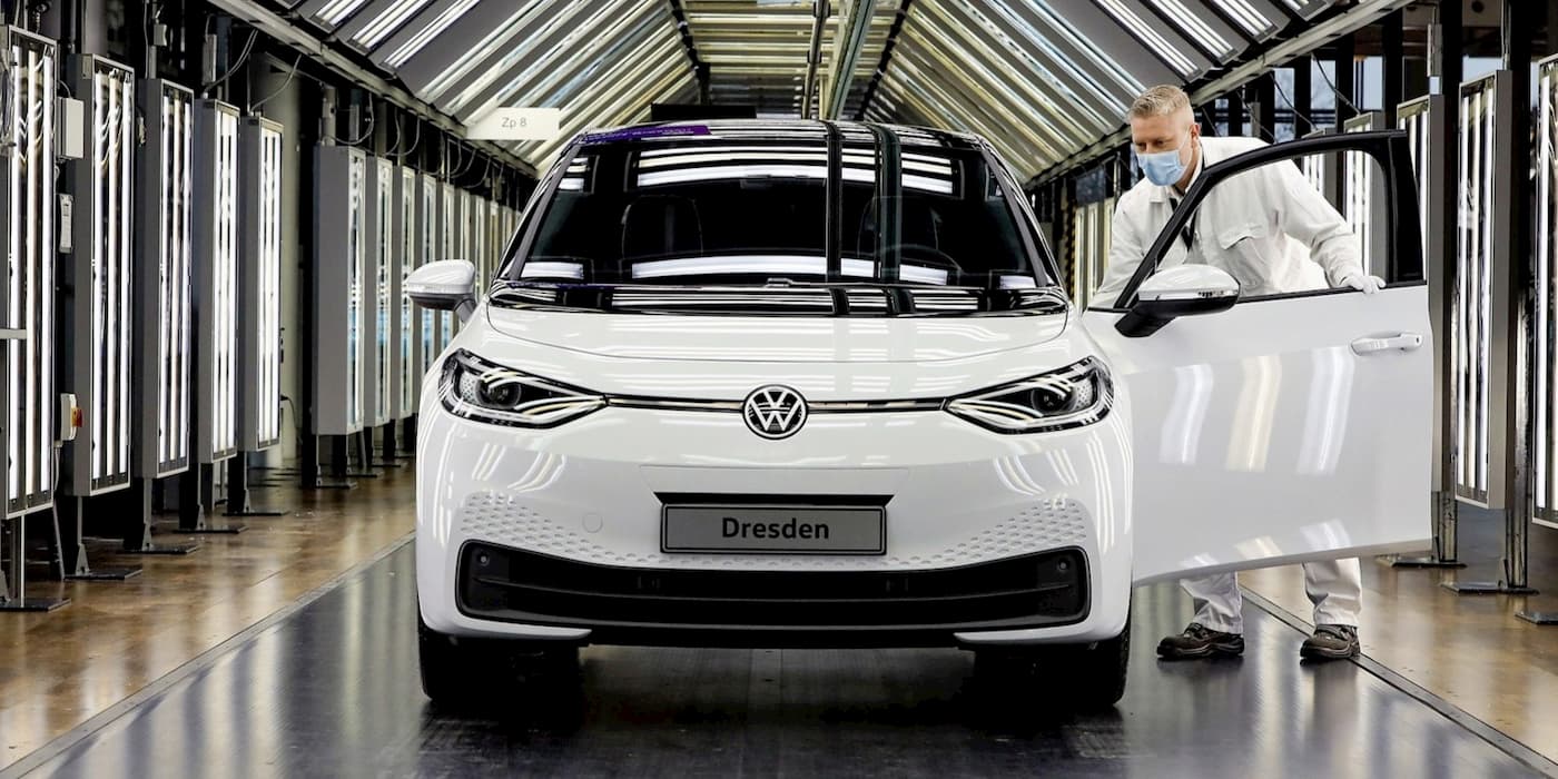 Volkswagen idles two German plants as supplies from Ukraine run dry
