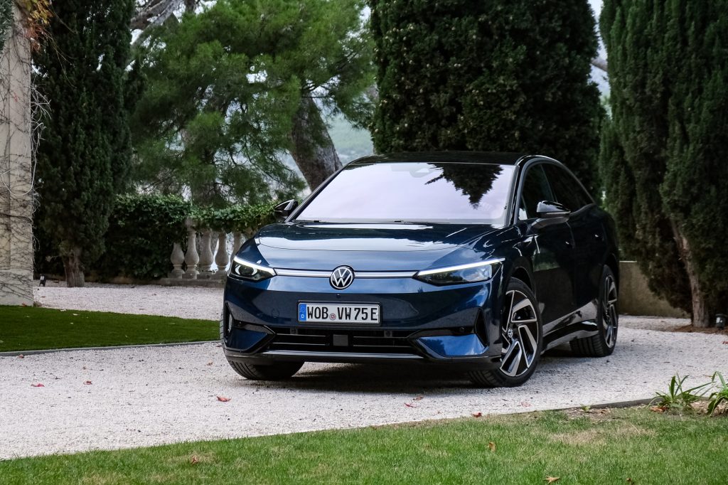 Volkswagen ID.7 driven: We review VW's luxury car! 