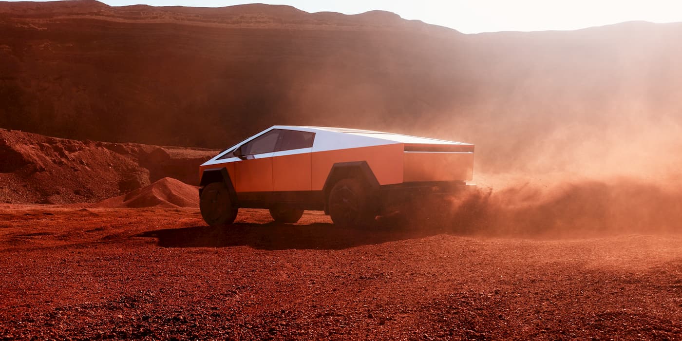 Watch The Tesla Cybertruck Take On A Rivian R1T And Hummer EV In An ...