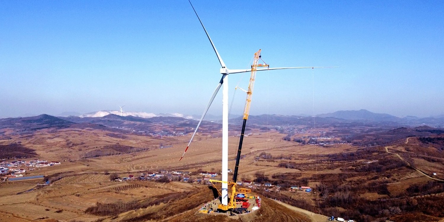 La Grúa Sobre Ruedas Más Grande Del Mundo Instala Una Turbina Eólica En