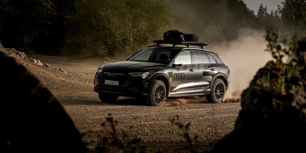 Audi-Q8-e-tron-Dakar
