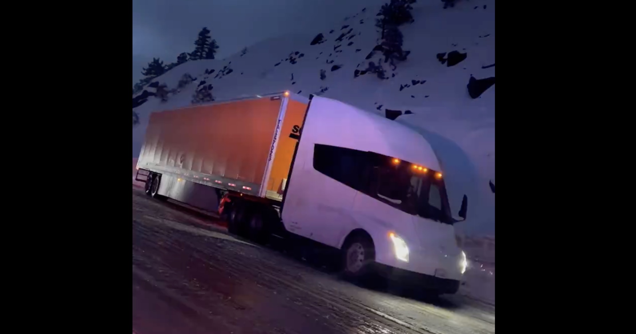 Tesla semi outlet on road