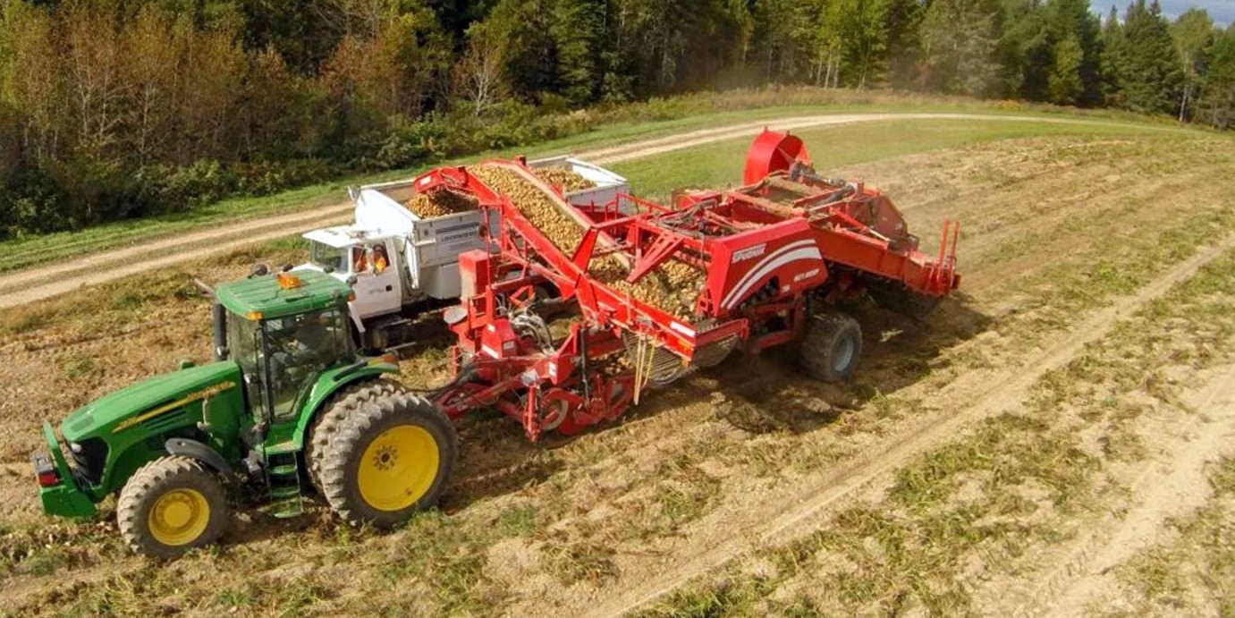 John Deere goes off-boarding with Spudnik