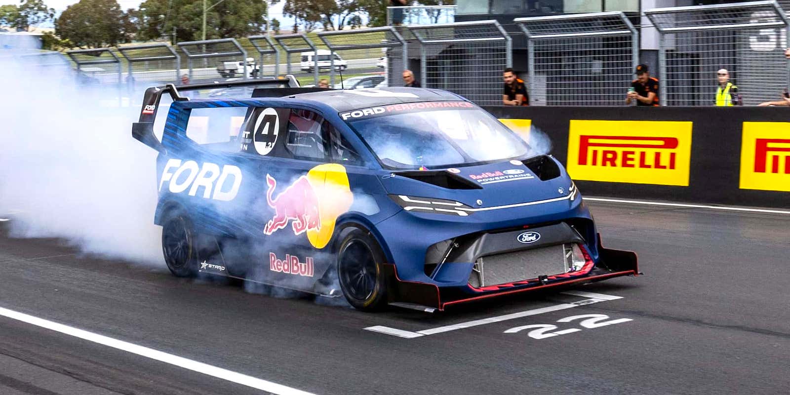 Watch Ford's 1,400-HP SuperVan Blast Its Way To Several Lap Records At Bathurst