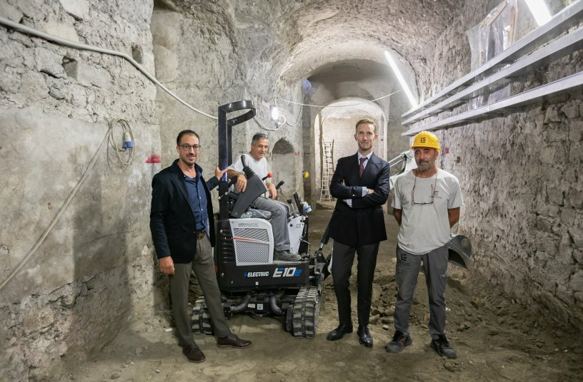 Bobcat E10e Electric Mini-Excavator Explores Underground at Naples Landmark