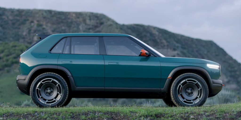 Rivian R3X 1 - Auto Recent