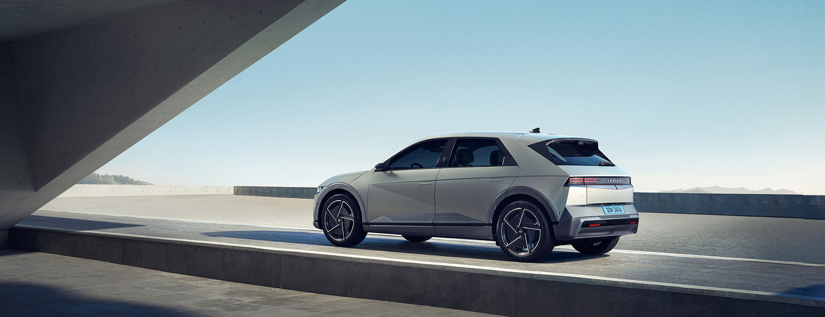 Hyundai Ioniq 5 refresh details - OTA updates, bigger battery, and a ...