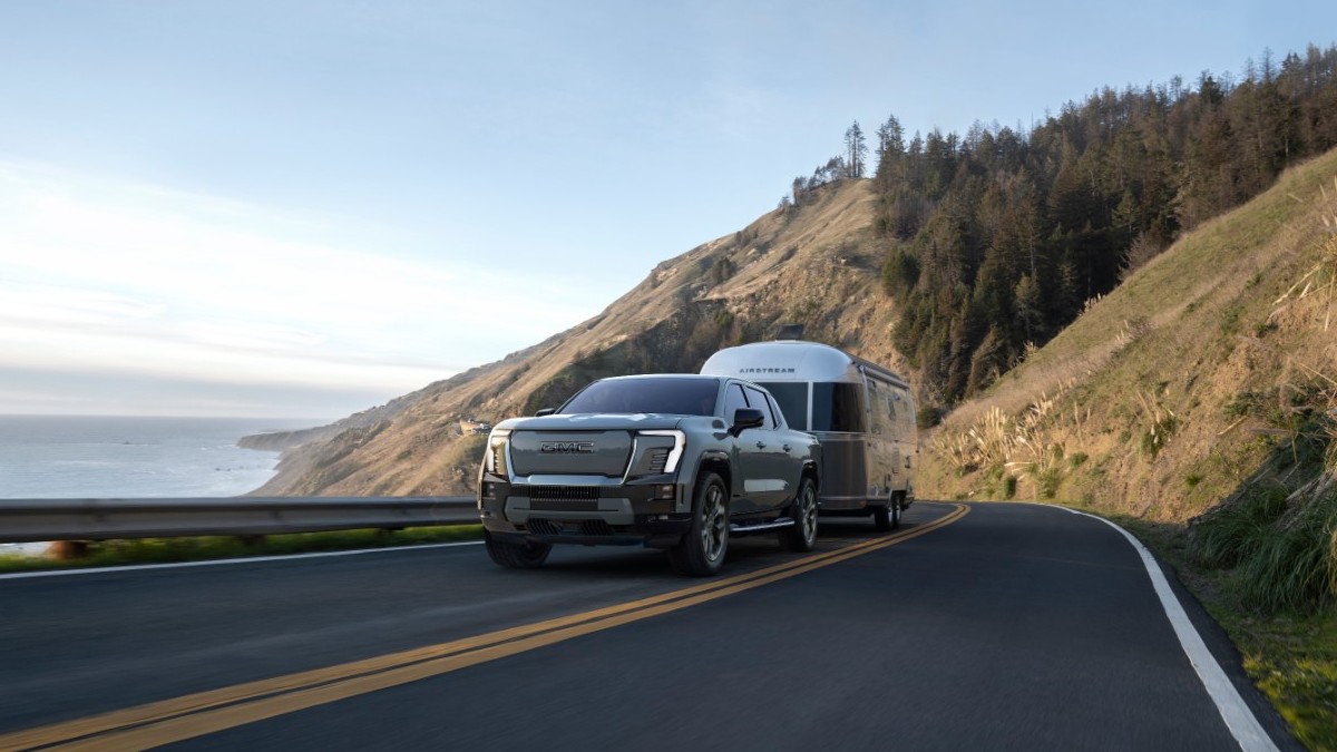 GMC Sierra EV Denali Edition 1