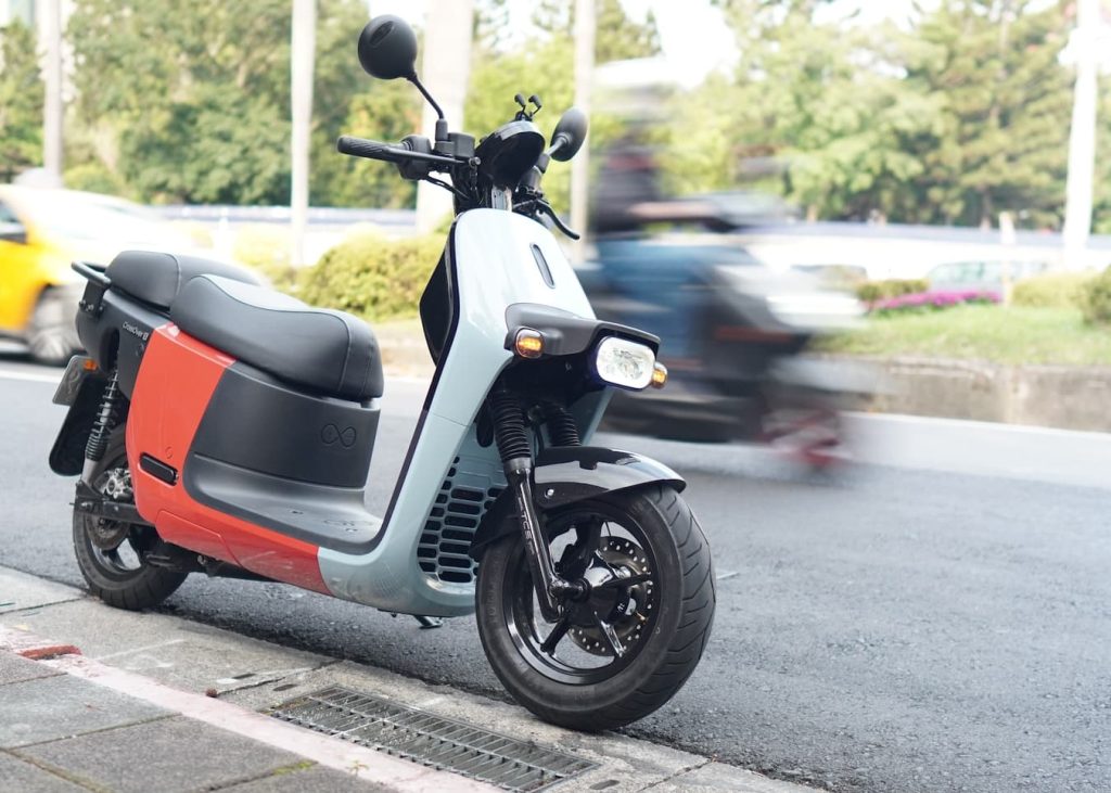 Gogoro crossover scooter 1 - Auto Recent