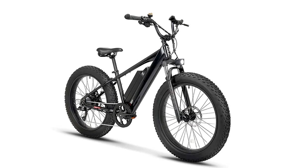 Juiced Bikes' RipCurrent Base Fat-Tire e-bike against a white background in post for Juiced Bikes' new JetCurrent Pro Foldable e-bike