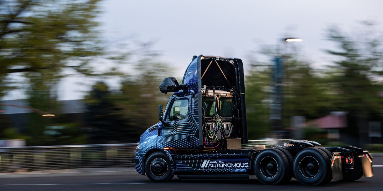 Daimler autonomous electric semi-truck