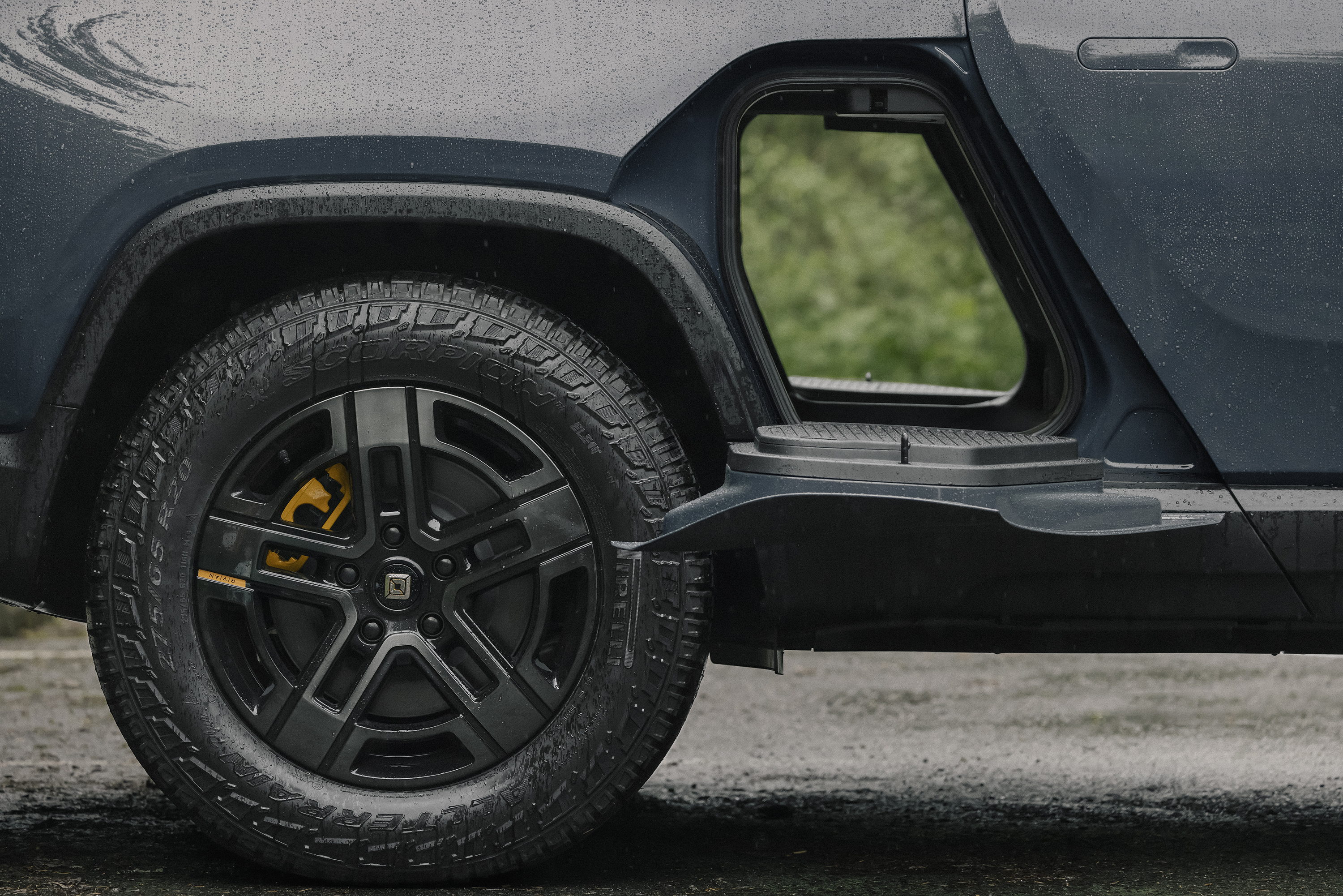 Новый Rivian R1s 2025 Года Купить