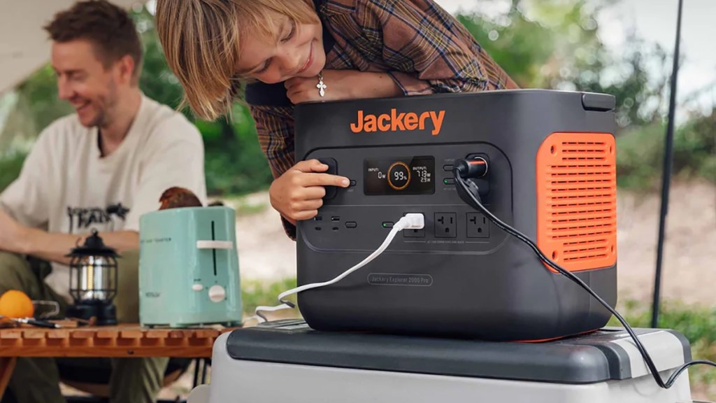 Jackery Explorer 2000 Pro Portable Power Station within post for Murf Fourth of July sale 