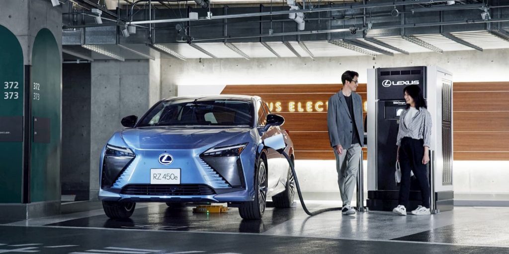 Toyota-Lexus-charging