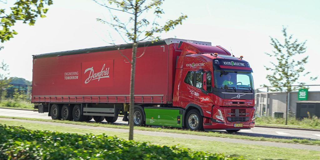 Danfoss uses Volvo FM Electric to power its 24 hour trucking operation.
