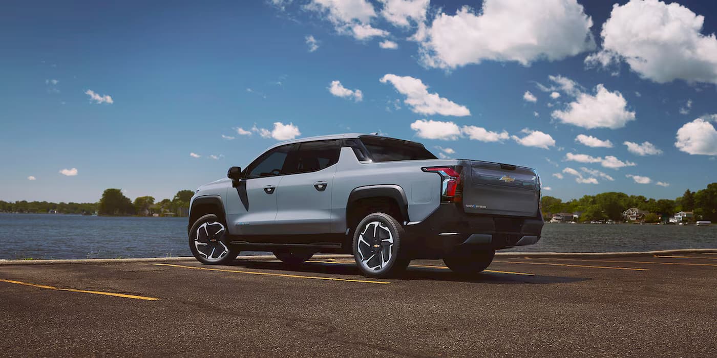 2025-Chevy-Silverado-EV-LT-orders