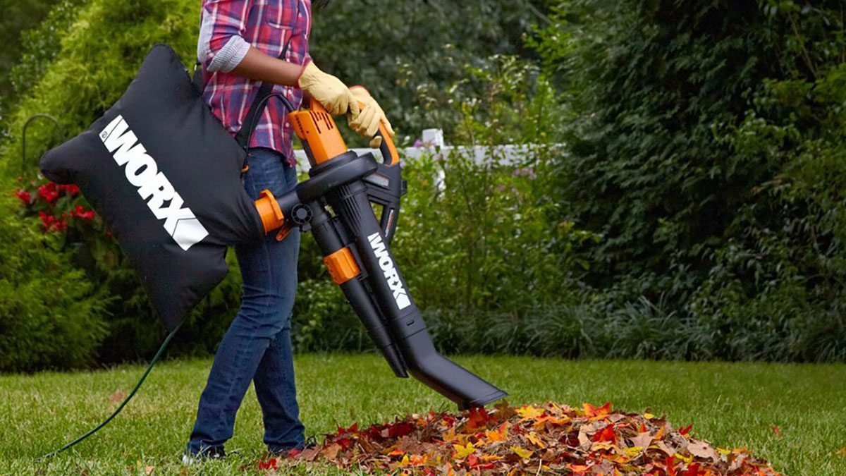 Worx 12A TRIVAC 350 CFM corded blower/vacuum/mulcher within post for Worx Aventon Power Share e-bike