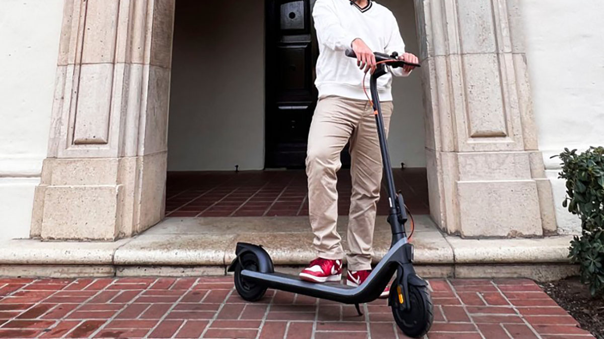 Segway Ninebot E2 Plus electric scooter newer FI - Auto Recent