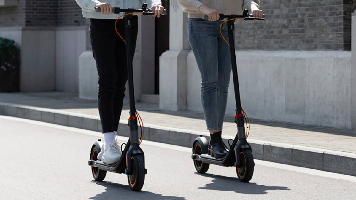 Segway Ninebot F35 Electric Scooter - Auto Recent