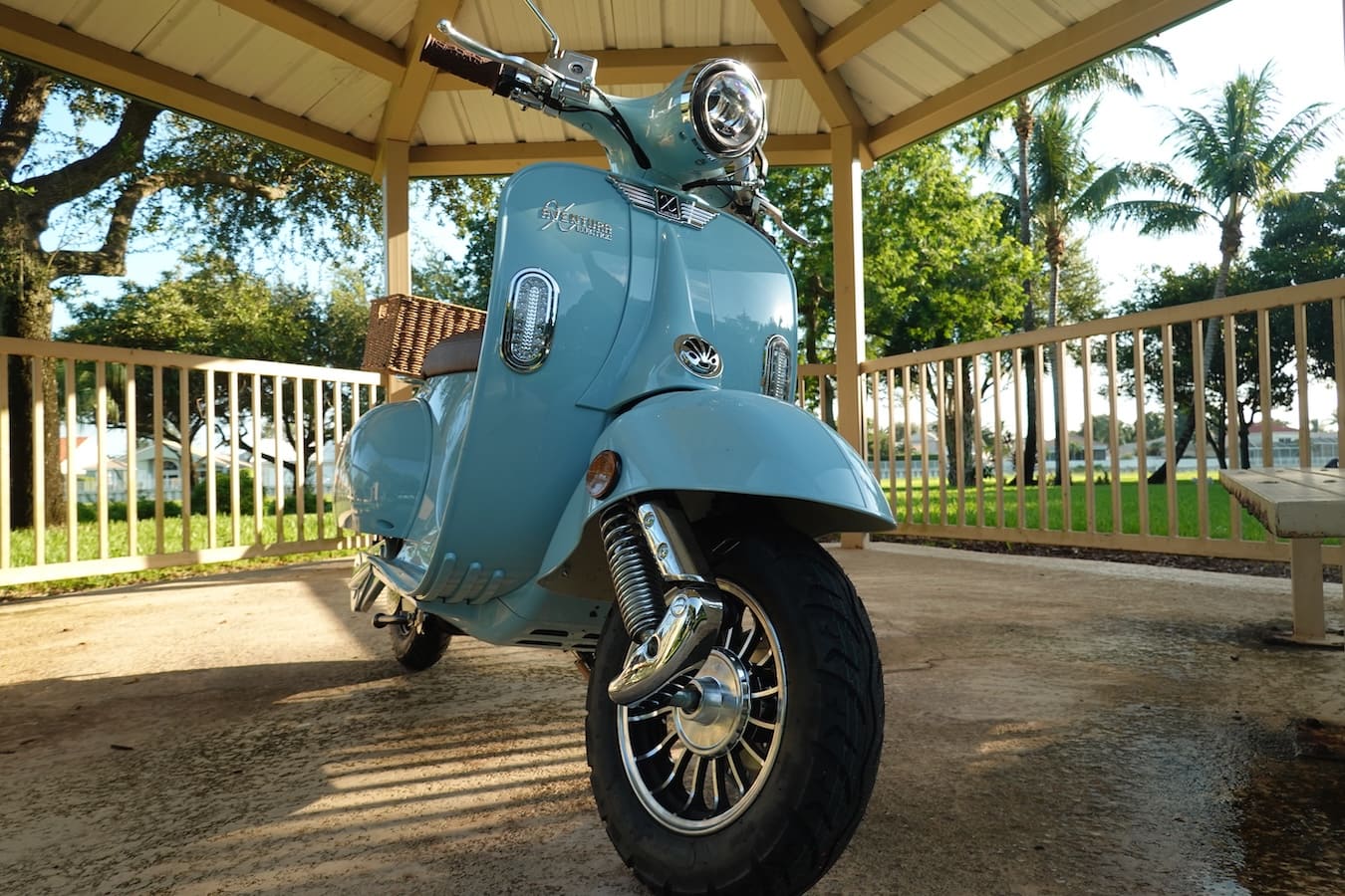 Aventura-X review: Classic Vespa vibes in a modern electric scooter ...