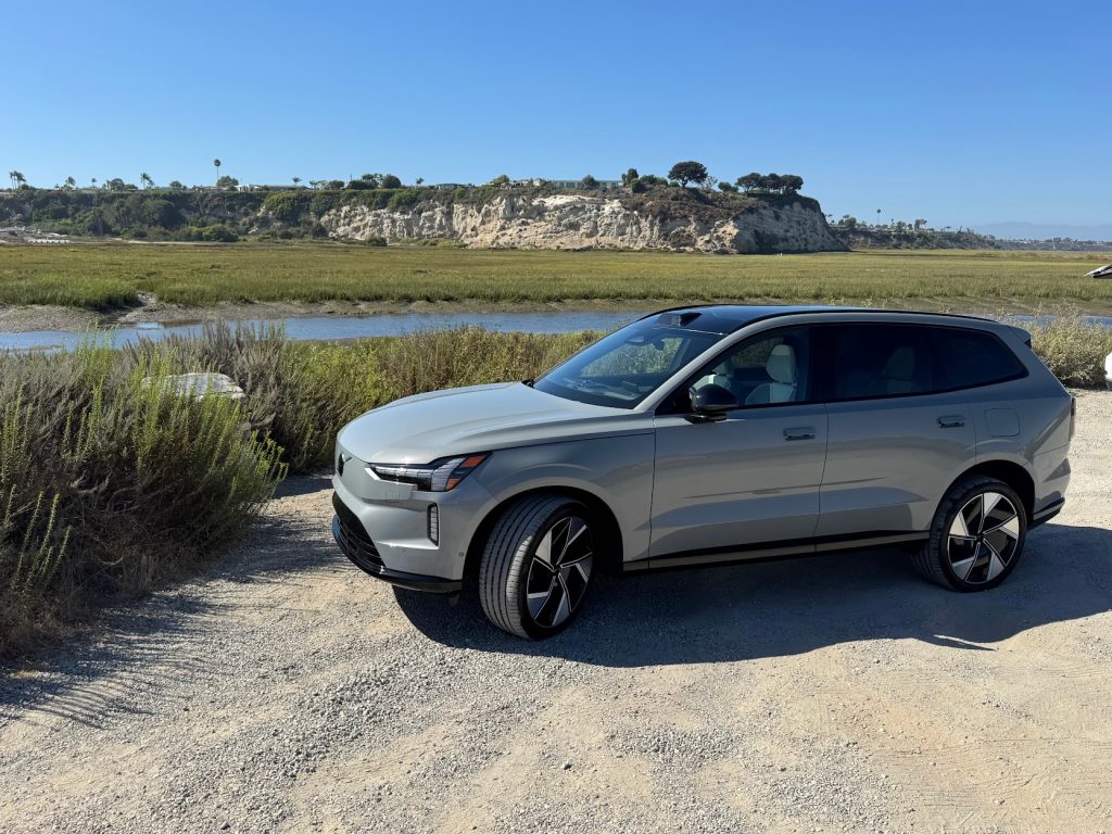 Review: Volvo EX90 is a smooth AWD 7-seat luxury kid-hauler | Electrek