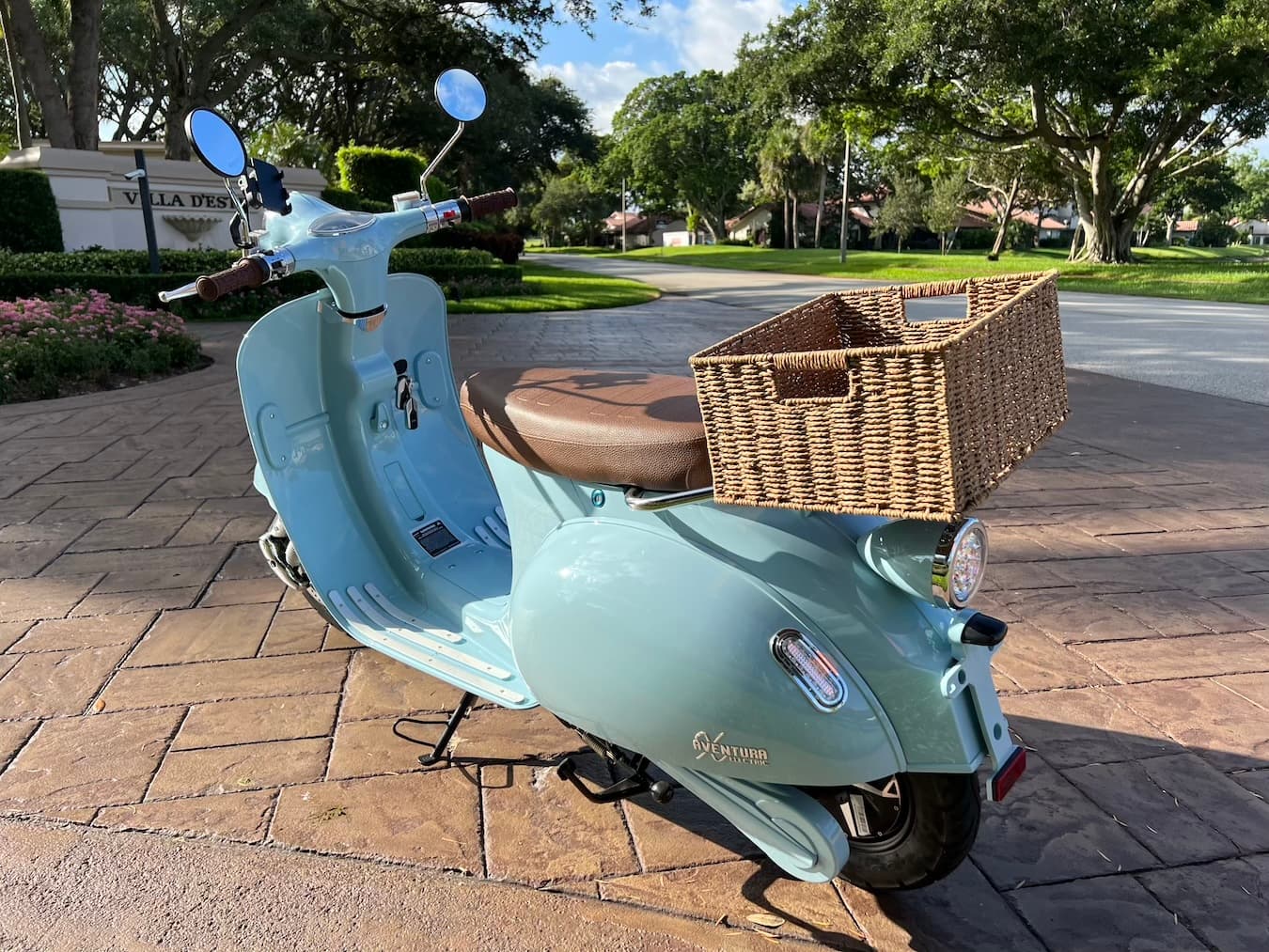 Aventura-X review: Classic Vespa vibes in a modern electric scooter ...