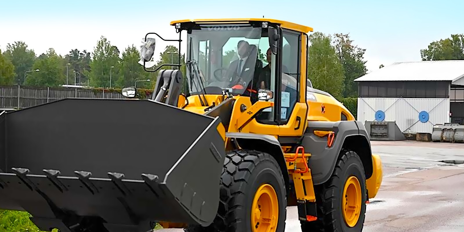 Volvo Opens New Facility for Electric Wheel Loaders