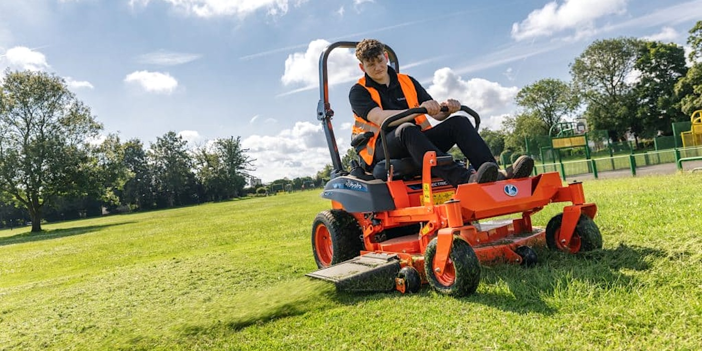 Kubota launch their latest Generation of Zero-Turn Mowers, the Ze Electric Zero-Turn range, with the Ze-421 and Ze-481