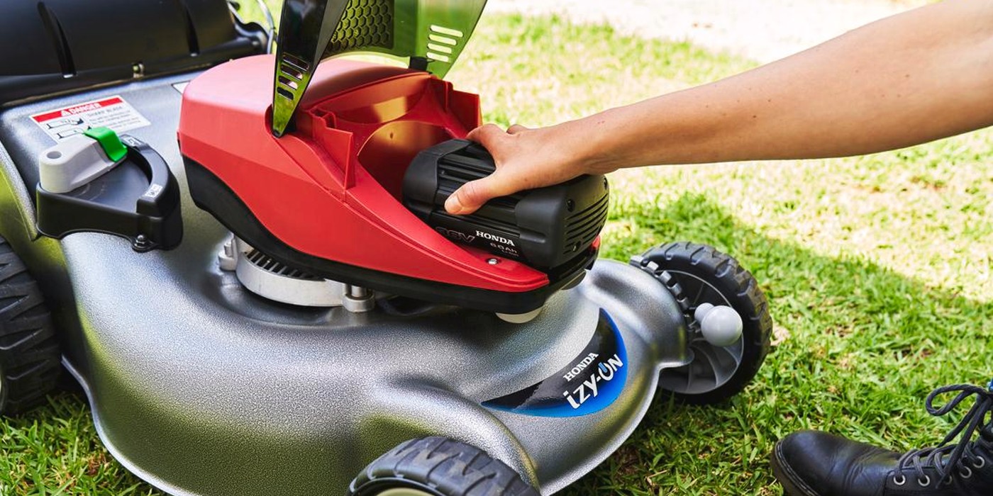 Honda adds battery-powered mowers to OPE portfolio