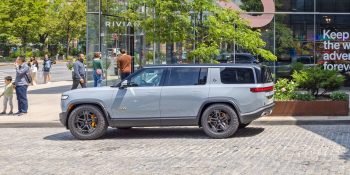 Rivian-R1S-best-selling-EVs
