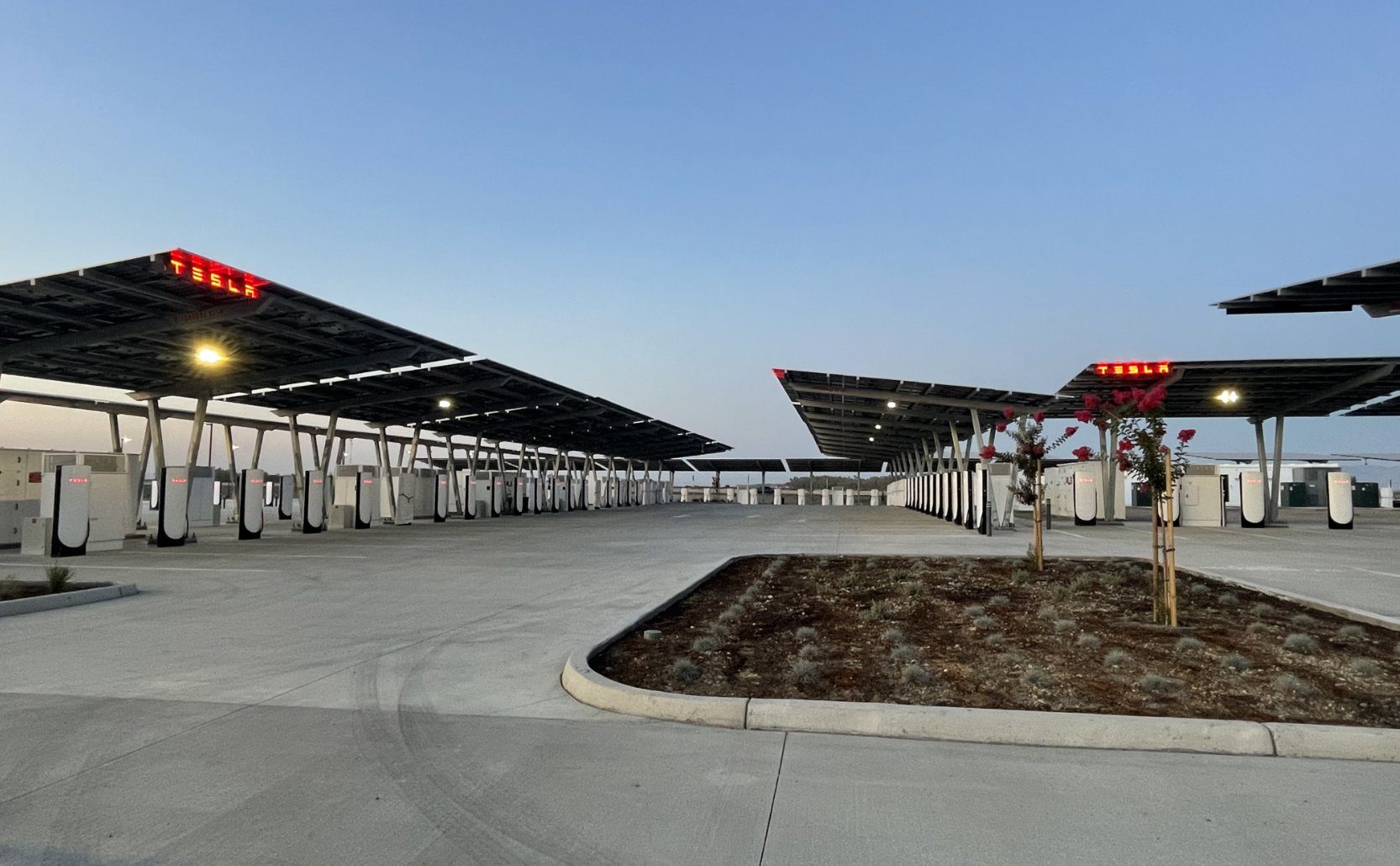 California offers up to $100,000 per port for EV fast&hellip;