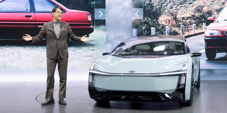 Toyota-solid-state-EV-batteries