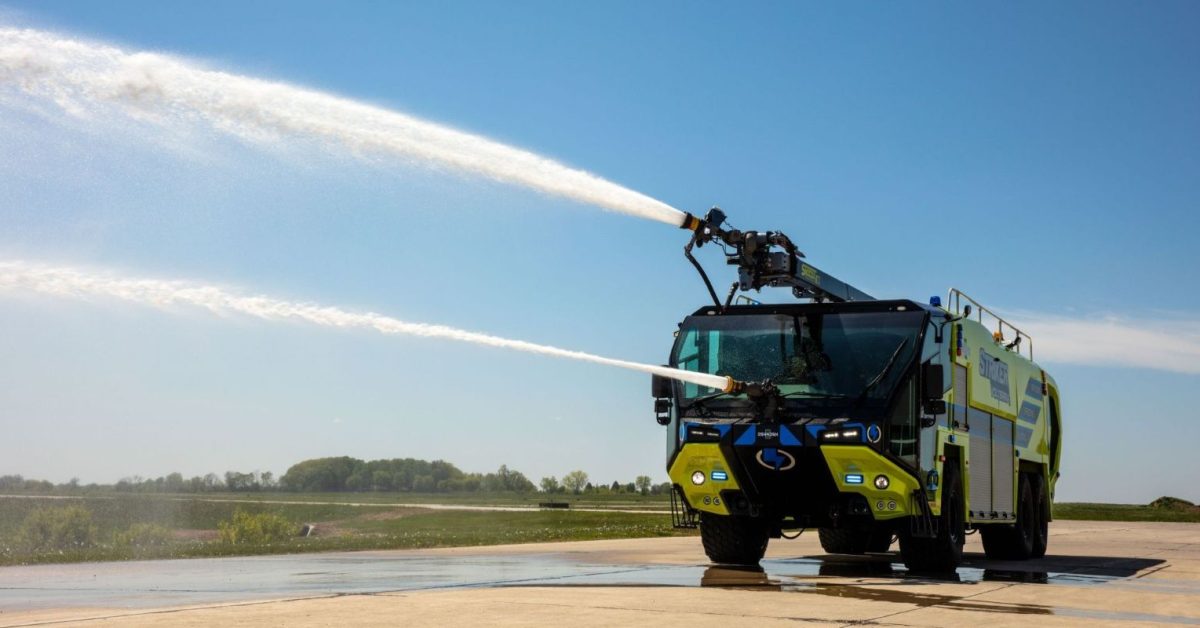 DFW deploys SIX new Striker Volterra Electric ARFF 6x6 fire trucks